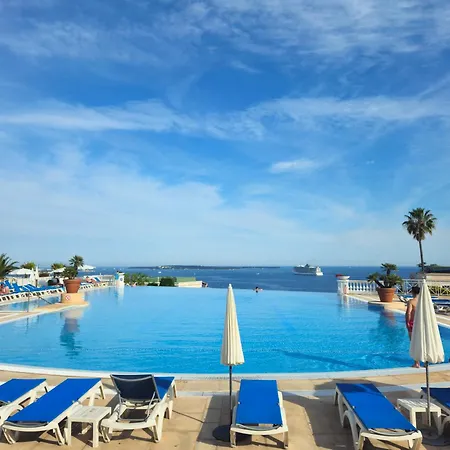 - Superbe 2 Pièces Avec Piscine - Proche Plages Et Centre Appartement