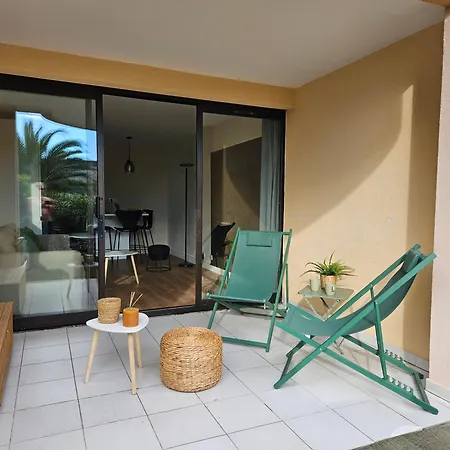 - Superbe 2 Pièces Avec Piscine - Proche Plages Et Centre Appartement